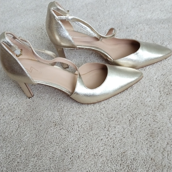 Naturalizer Abilyn Strappy Heels. - Picture 3 of 6